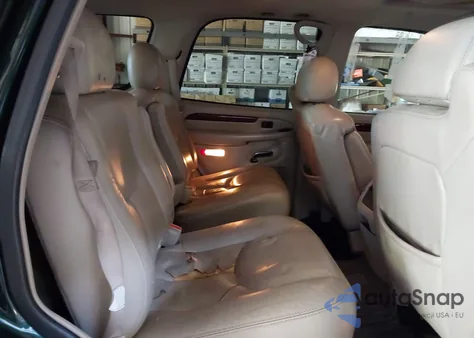 2003 Cadillac Escalade Standard z USA, uszkodzony, nr VIN 1GYEK63N03R264582